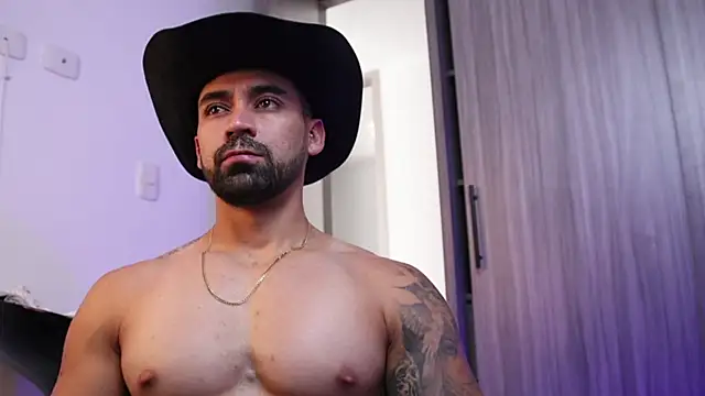 Snapshot of SOY_MIKE chatting on December 2025 01:49:02 PM SOY MIKE online show from December 2025 01:49:02 PM