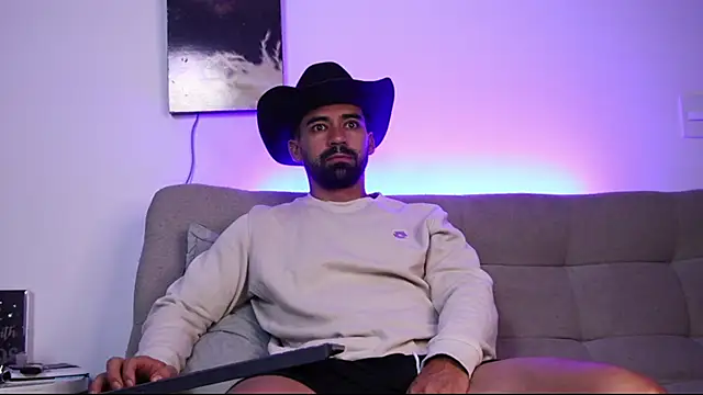 Snapshot of SOY_MIKE chatting on February 2026 10:23:01 AM SOY MIKE online show from February 2026 10:23:01 AM