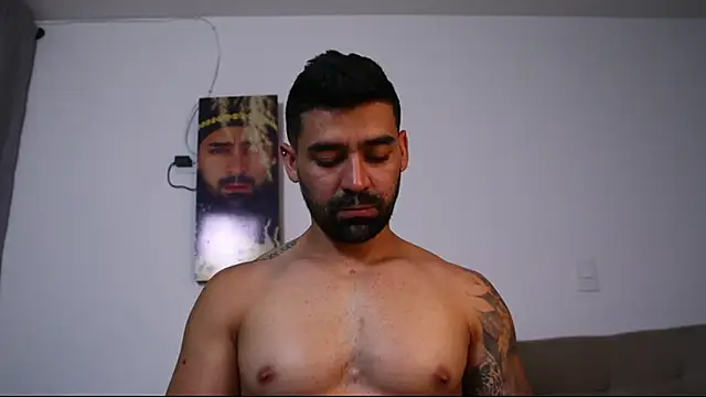 Snapshot of SOY_MIKE chatting on March 2026 12:50:01 AM SOY MIKE online show from March 2026 12:50:01 AM