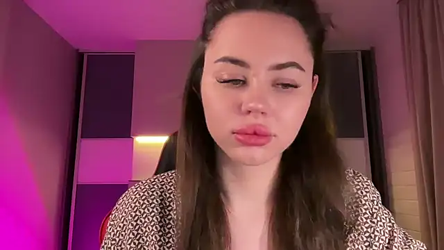 AlmaryKim online show from February 2025 06:56:02 PM