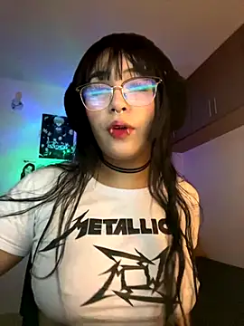 Hinatamoon  online show from November 2025 05:18:02 AM