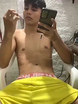 Snapshot of Thiagox03 chatting on November 2025 10:31:02 PM Thiagox03 online show from November 2025 10:31:02 PM