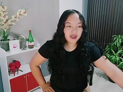 UrFavouriteCravings online show from February 2026 01:43:02 AM