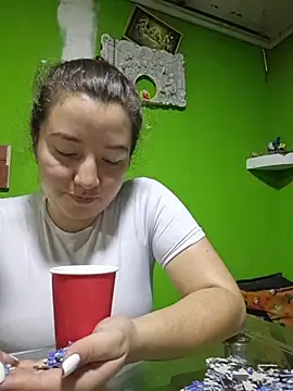 annyaparis online show from October 2025 11:39:02 PM