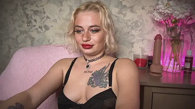 Snapshot of angelalicehell chatting on October 2025 08:09:02 AM angelalicehell online show from October 2025 08:09:02 AM