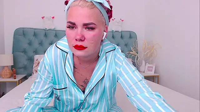 Naughty kittyy1 online show from October 2025 11:52:01 AM