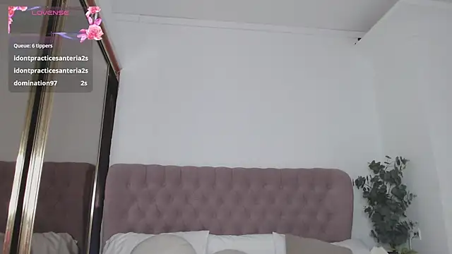 Naughty kittyy1 online show from October 2025 08:47:02 AM