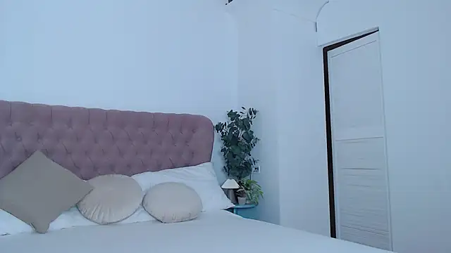 Naughty kittyy1 online show from October 2025 07:31:02 AM