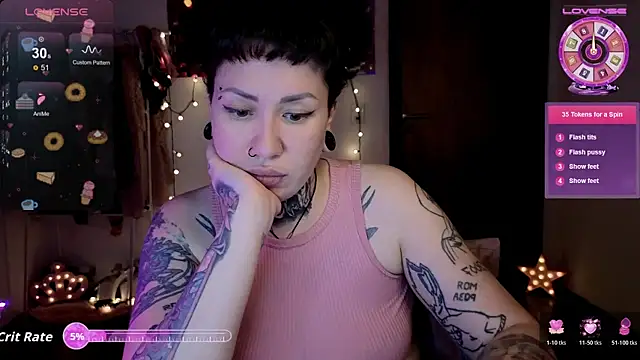 Snapshot of Senorita__Dakota chatting on November 2025 11:43:02 PM Senorita Dakota online show from November 2025 11:43:02 PM