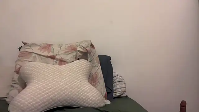 nanaisbackk online show from February 2026 11:47:02 PM