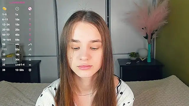 JinnyMcie online show from April 2026 10:48:01 AM