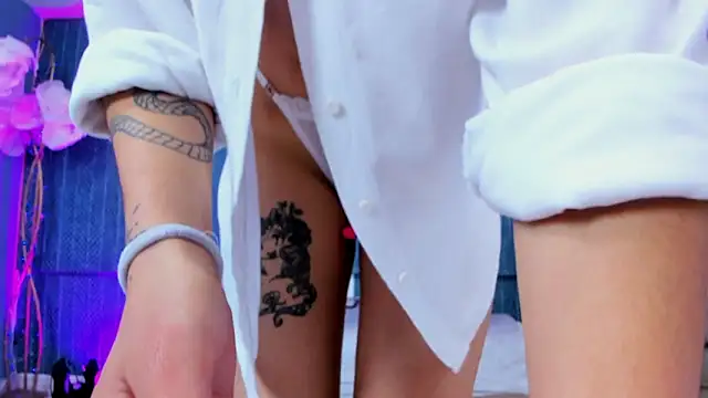 LeaMoreau22 online show from January 2026 03:22:02 AM