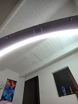 Bennuluspeach  online show from December 2025 04:47:01 PM