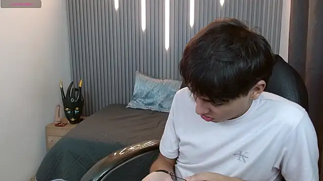 StiwenTwink online show from March 2026 09:40:02 PM