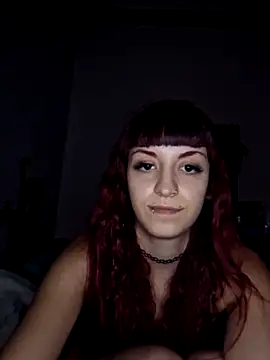 Snapshot of Sweetredevil chatting on December 2025 02:40:01 AM Sweetredevil online show from December 2025 02:40:01 AM