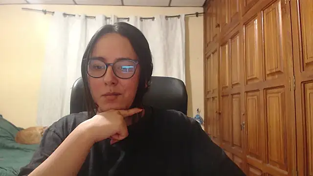 Snapshot of Venus_cat_ chatting on February 2026 09:33:02 PM Venus cat online show from February 2026 09:33:02 PM