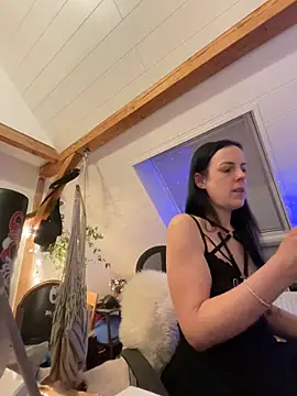 V-WINELOVER online show from October 2025 05:46:02 PM