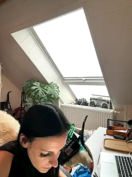 V-WINELOVER online show from October 2025 03:57:02 PM