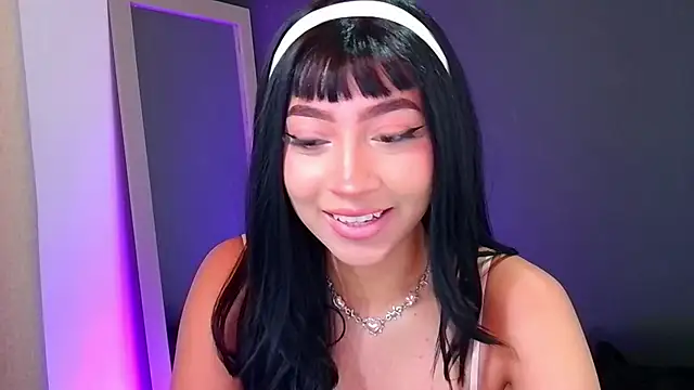 Snapshot of emma_web_ chatting on December 2025 04:57:02 PM emma web online show from December 2025 04:57:02 PM