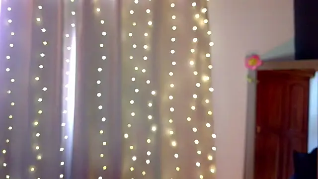 Snapshot of emma_web_ chatting on February 2026 04:38:01 PM emma web online show from February 2026 04:38:01 PM