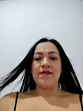 LindaSalo33 online show from October 2025 03:40:02 AM