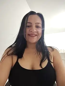 LindaSalo33 online show from November 2025 02:21:01 AM