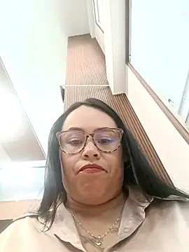 Italia 12 online show from November 2025 02:50:02 PM