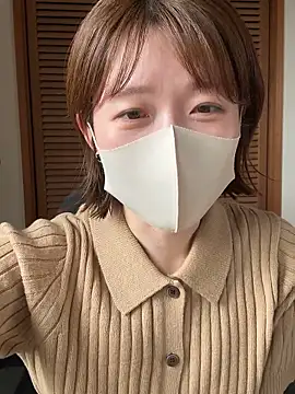 Snapshot of momo_yuipu chatting on October 2025 12:55:02 AM momo yuipu online show from October 2025 12:55:02 AM