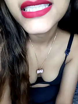 Kitty 18teen online show from November 2025 05:24:01 PM