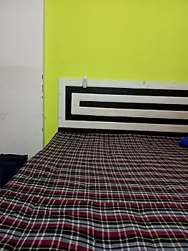 Kitty 18teen online show from November 2025 11:00:01 AM