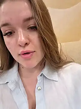 EmilyWhispers online show from June 2026 05:06:02 PM