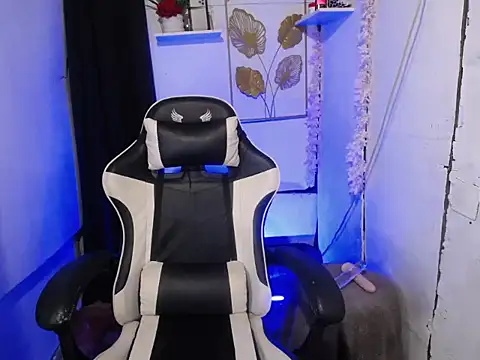 Snapshot of ella_foxtrot chatting on March 2026 09:59:01 AM ella foxtrot online show from March 2026 09:59:01 AM