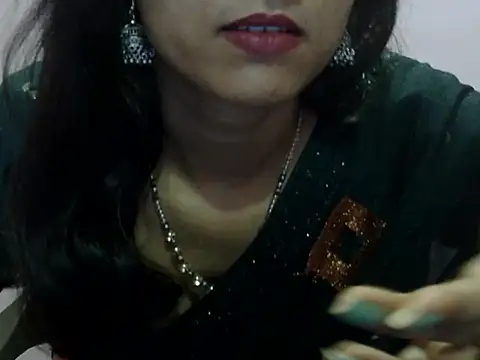 Laila Cute online show from May 2026 03:39:02 PM