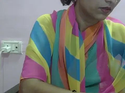 Laila Cute online show from May 2026 05:10:01 PM