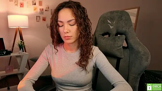 Snapshot of branchwithflowerss chatting on November 2025 11:32:01 AM branchwithflowerss online show from November 2025 11:32:01 AM