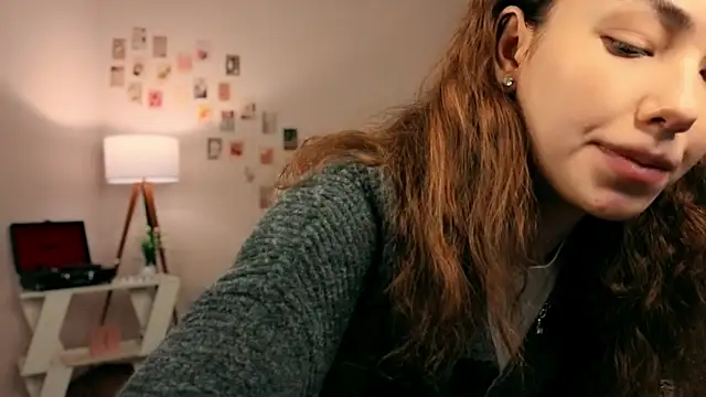 Snapshot of branchwithflowerss chatting on November 2025 12:41:02 PM branchwithflowerss online show from November 2025 12:41:02 PM