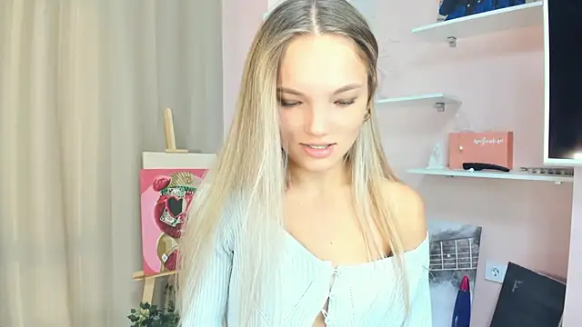 JulieLupo online show from October 2025 06:12:01 AM