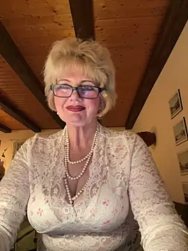 BoloshkaBlonda online show from April 2026 06:39:01 PM