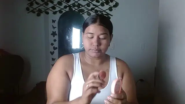 Ebony luna online show from April 2026 01:16:02 PM