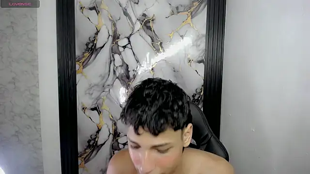 Im david02 online show from December 2025 03:01:01 AM