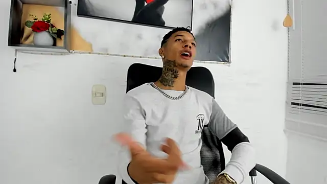 The boy dreams1 online show from December 2025 03:12:02 AM