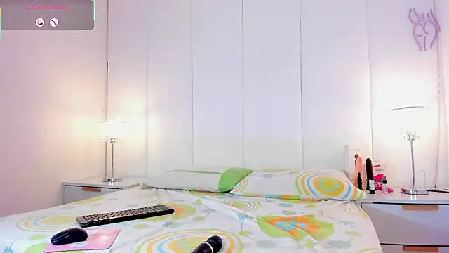 Krystin1 online show from December 2025 04:43:01 AM