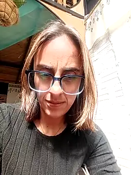 Jade 1-9 online show from October 2025 07:11:02 PM