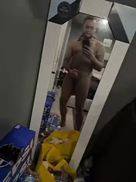 familia0210 online show from June 2026 06:42:01 PM