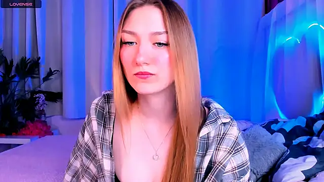 AngelAnabelle online show from December 2025 02:13:01 PM