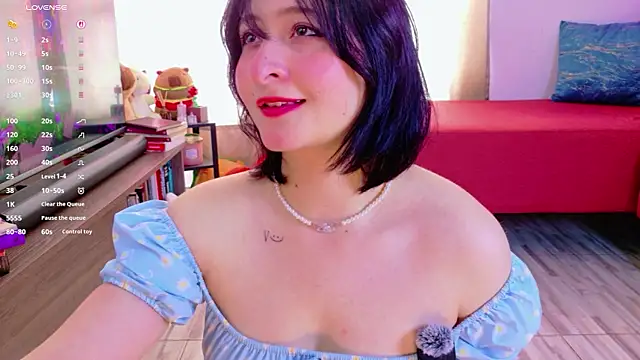 Snapshot of tiramesusuu chatting on May 2026 04:04:02 PM tiramesusuu online show from May 2026 04:04:02 PM