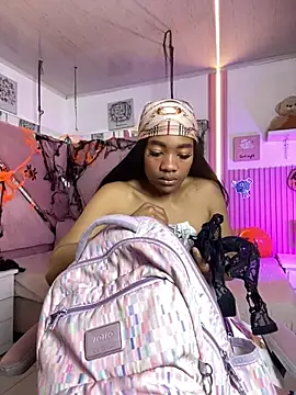 Snapshot of Charlotte_ebony_ chatting on November 2025 12:39:02 PM Charlotte ebony online show from November 2025 12:39:02 PM