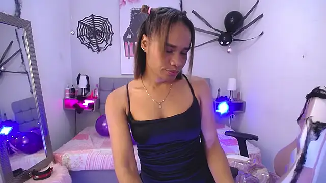 ingrid03 taffur online show from October 2025 07:57:02 PM