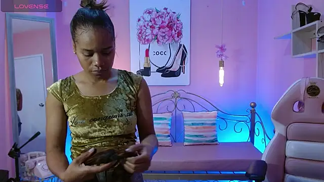 ingrid03 taffur online show from April 2026 06:45:01 PM