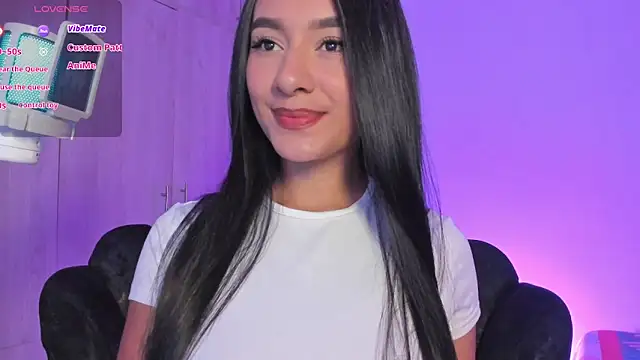 Snapshot of anne_leee chatting on May 2026 11:24:02 PM anne leee online show from May 2026 11:24:02 PM